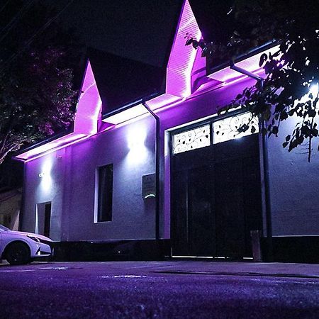 타슈켄트 House De Moon 호스텔 외부 사진